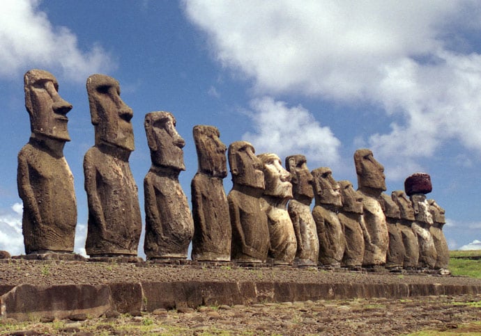 iles-de-paques-terre des géants Moai