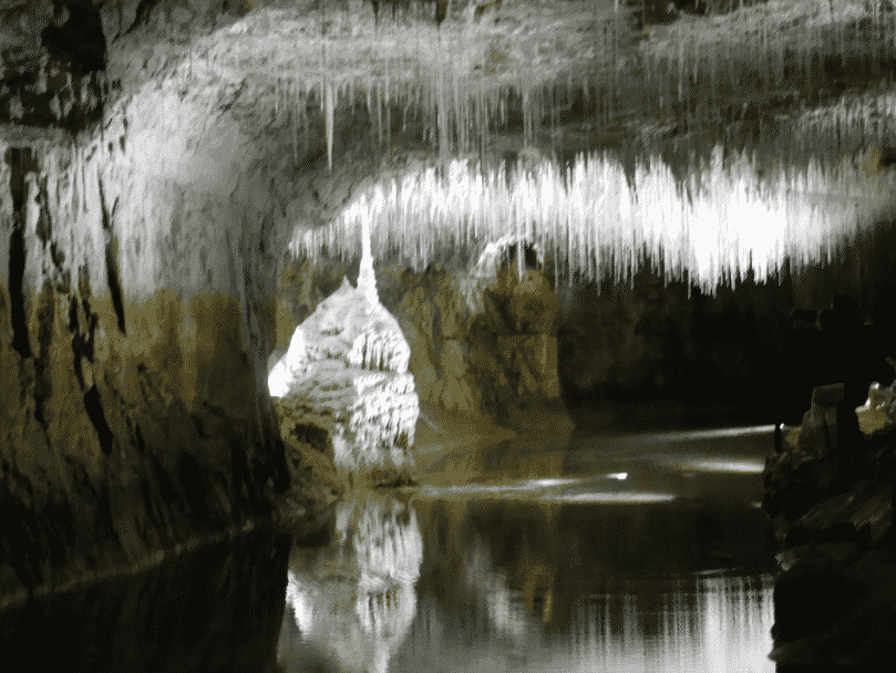 Découvrir l'Isère la grotte de Chorange